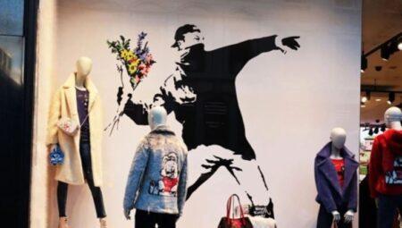 Banksy ünlü markayı hedef aldı