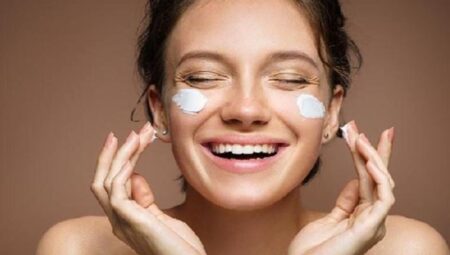 Dermatoloji uzmanı uyardı! Soğuk havalarda cilt bariyerini güçlendiren önlemler