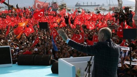 Erdoğan İzmir’de muhalefete hakaret etti: ‘Çapsızların son çırpınışları’
